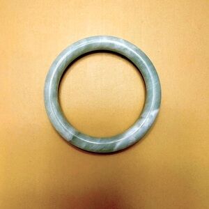 Jade bangle with natural patterns $8